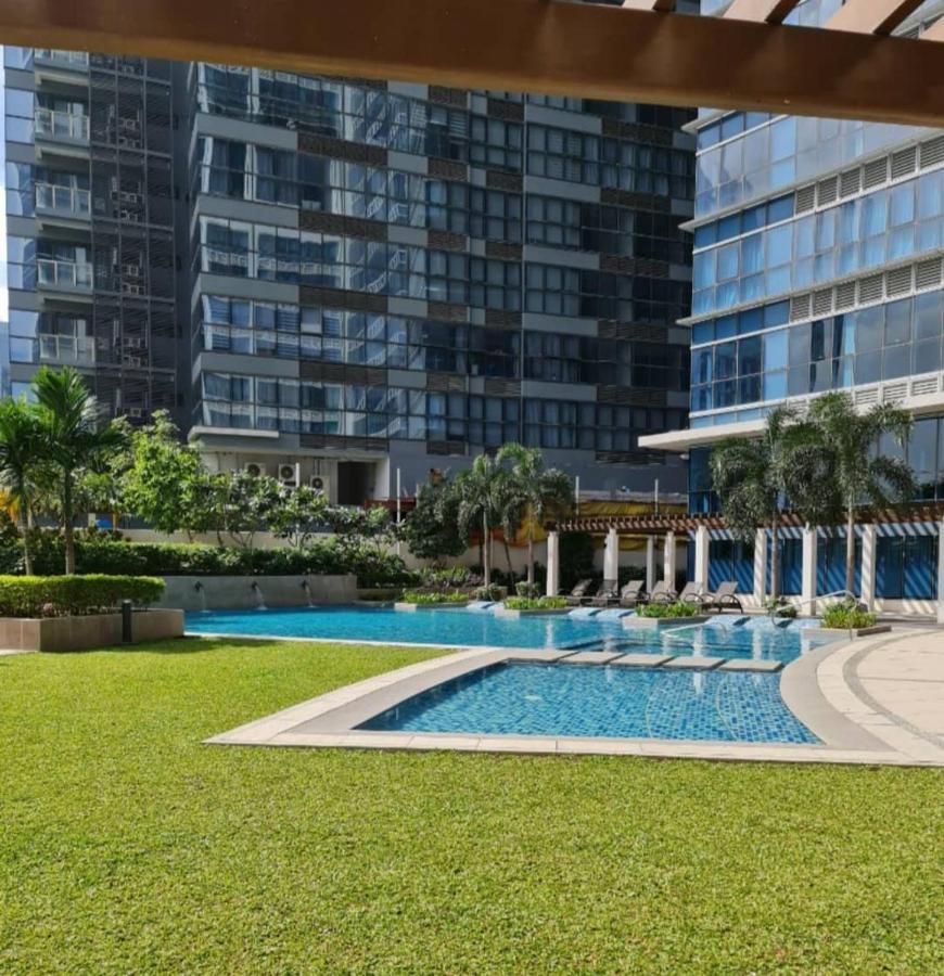 Uptown Parksuites Tower 1 Bgc Taguig Bagian luar foto