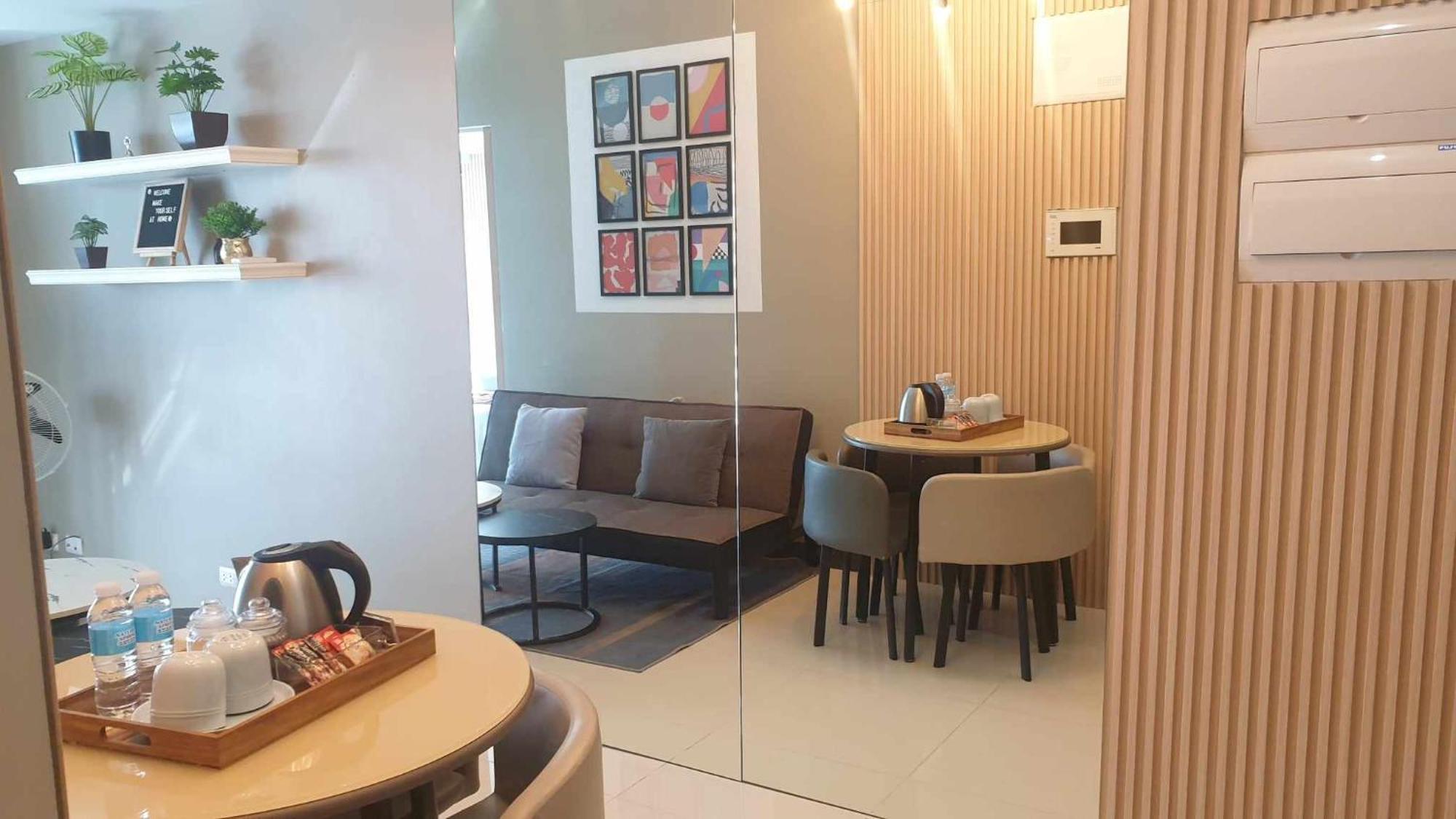 Uptown Parksuites Tower 1 Bgc Taguig Bagian luar foto